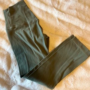 Lululemon align 21” crop size 2 grey sage